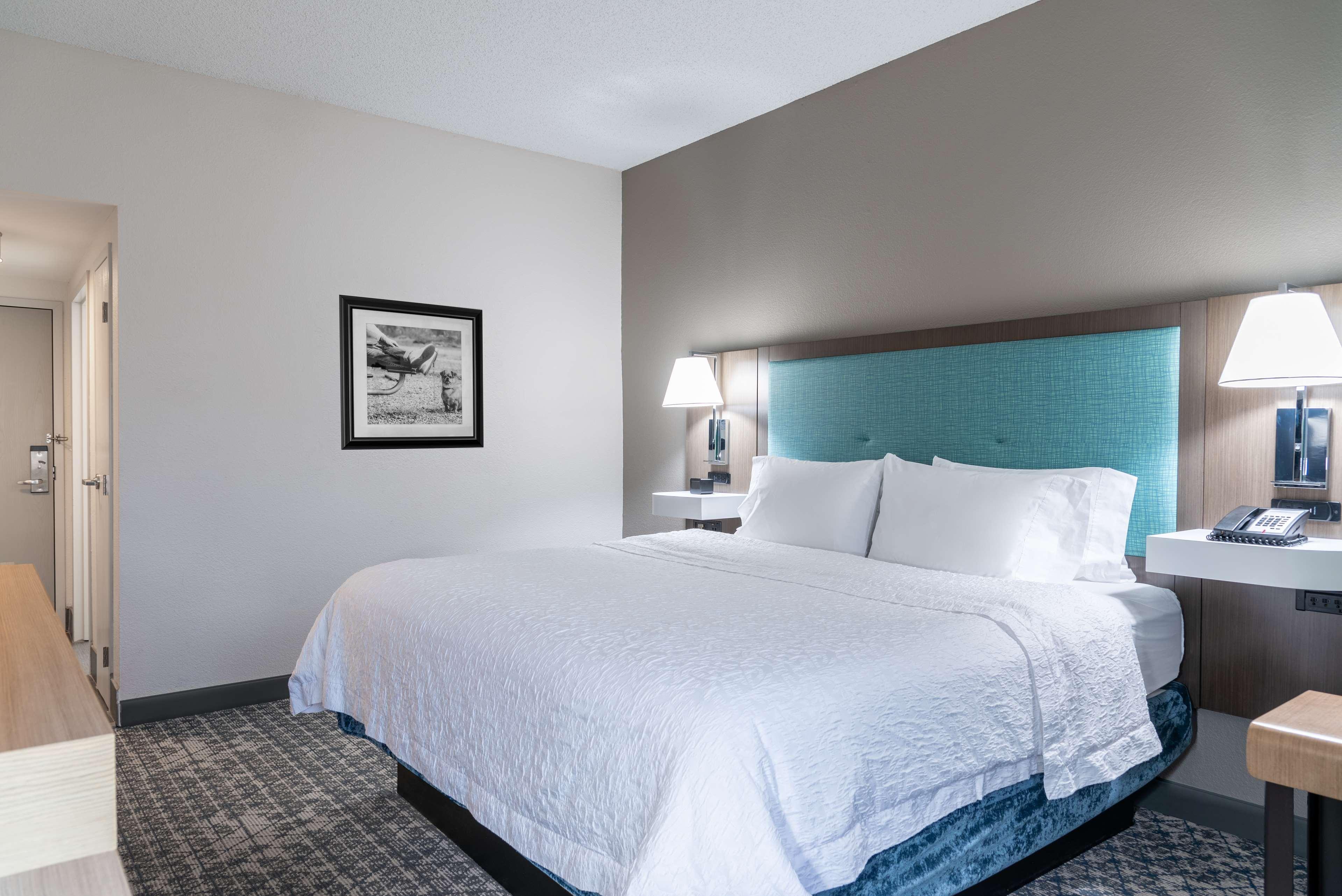 Hampton Inn Kansas City-Лийс Съмит Екстериор снимка