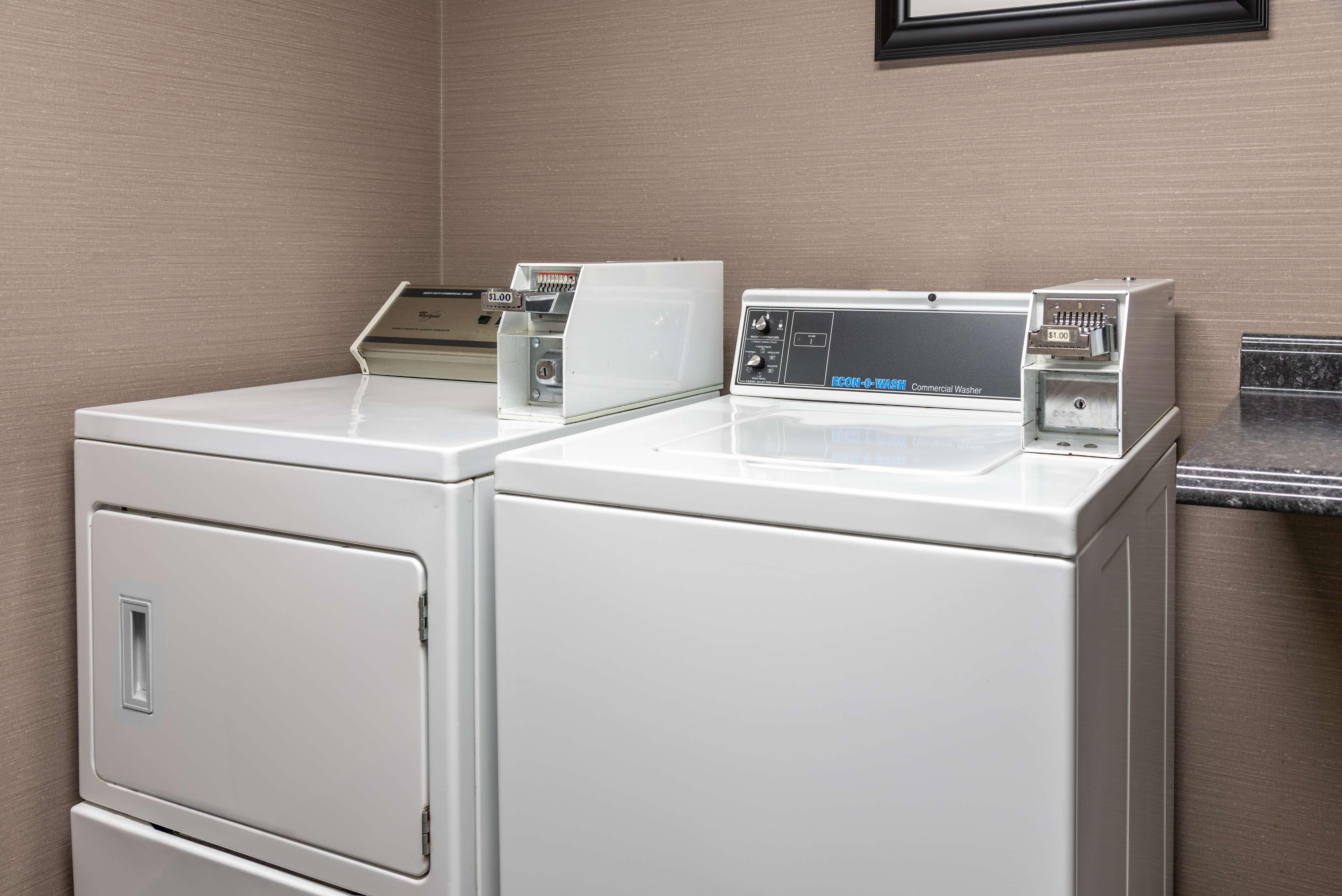 Hampton Inn Kansas City-Лийс Съмит Екстериор снимка