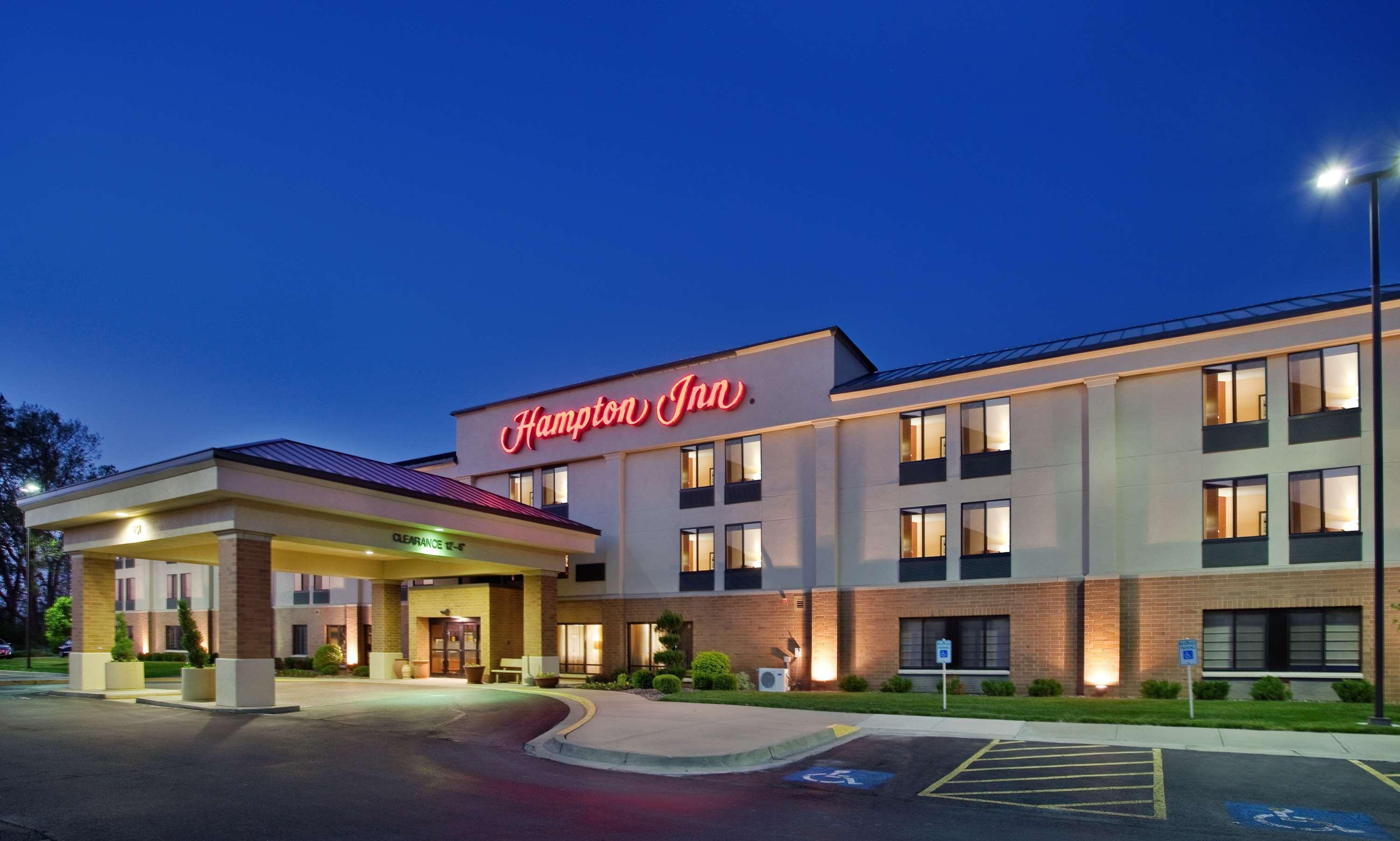 Hampton Inn Kansas City-Лийс Съмит Екстериор снимка