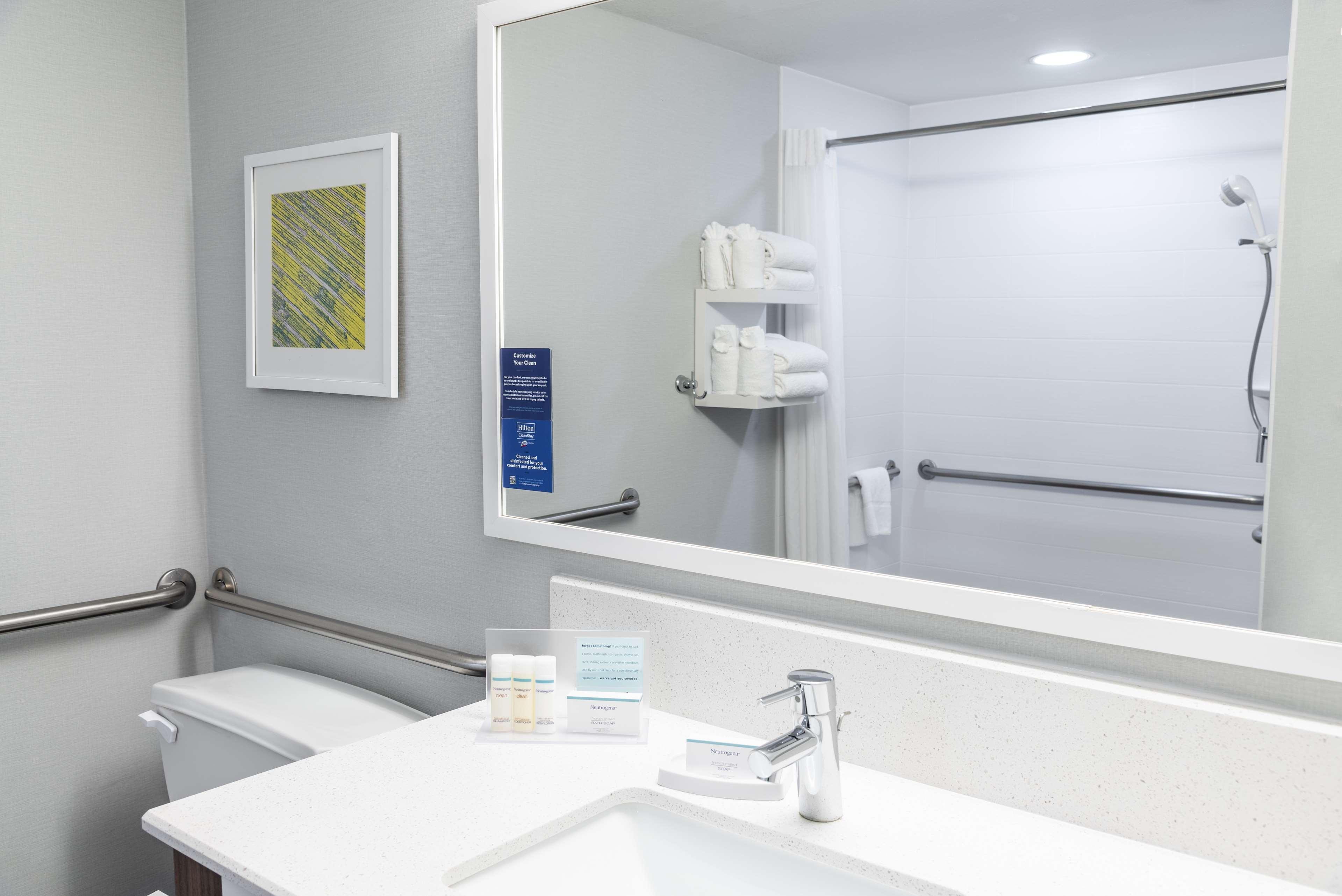 Hampton Inn Kansas City-Лийс Съмит Екстериор снимка