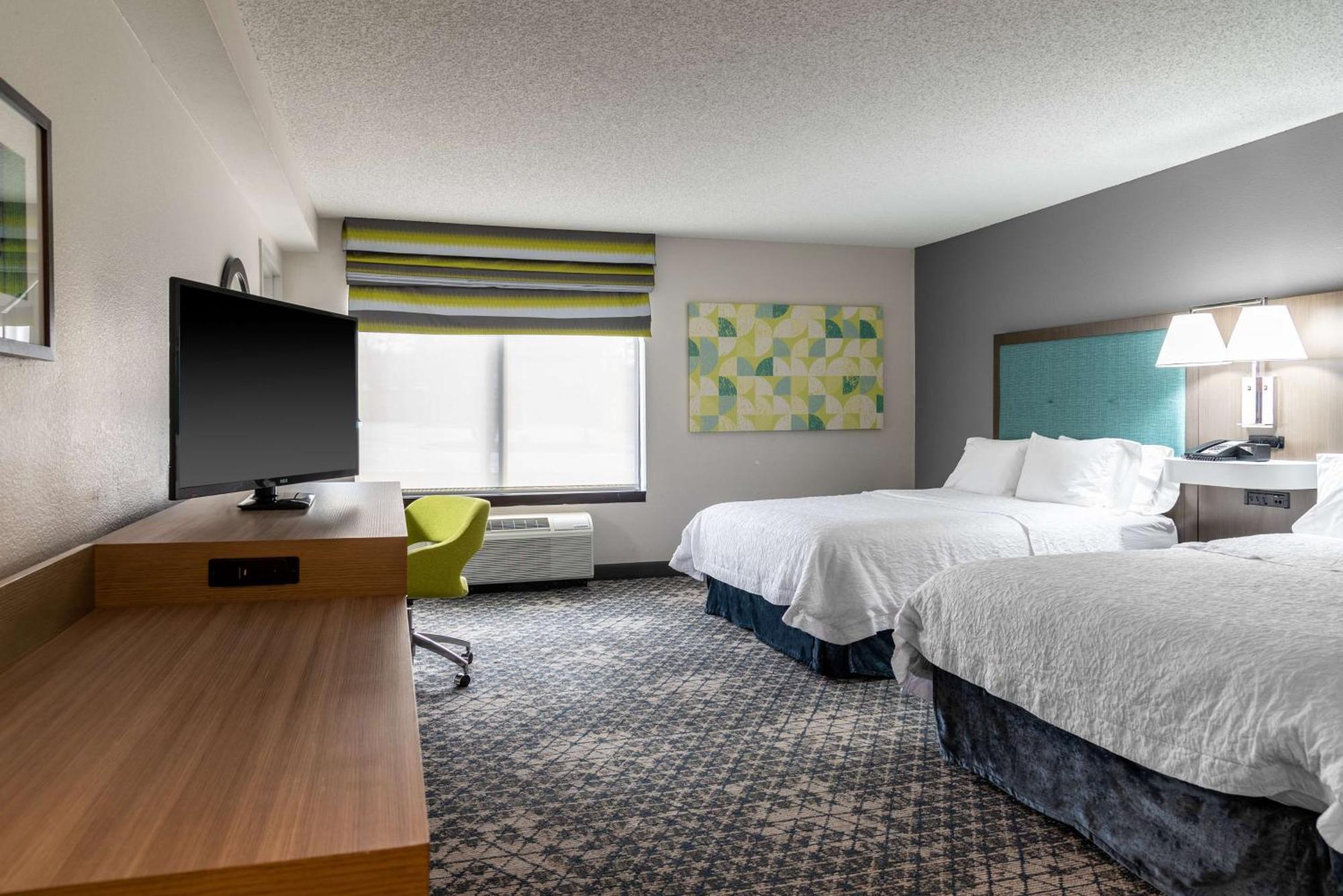 Hampton Inn Kansas City-Лийс Съмит Екстериор снимка