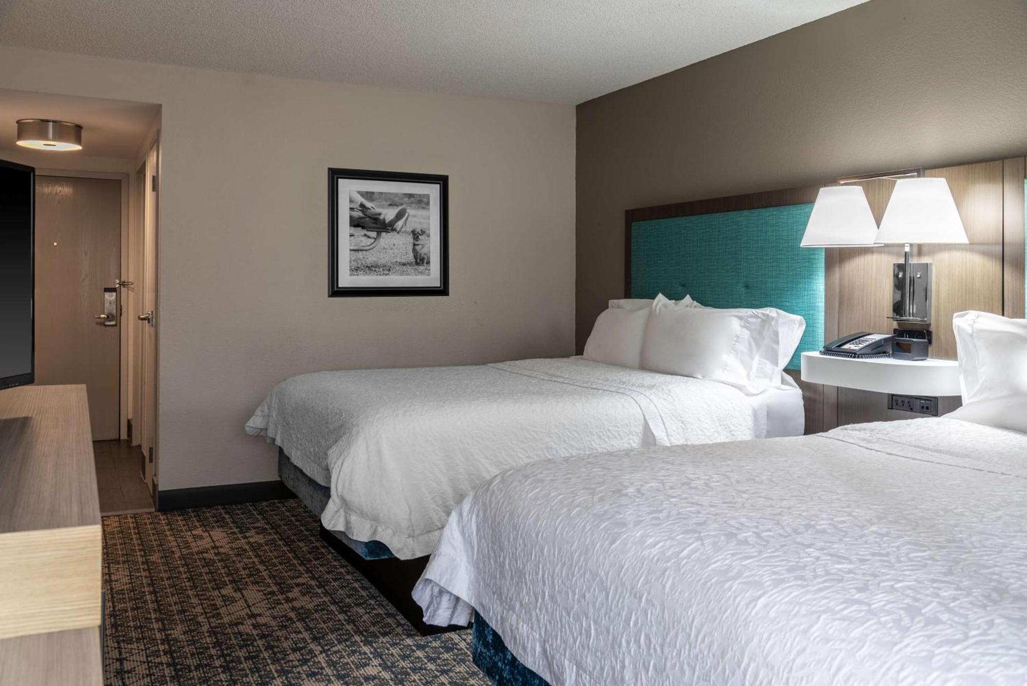 Hampton Inn Kansas City-Лийс Съмит Екстериор снимка