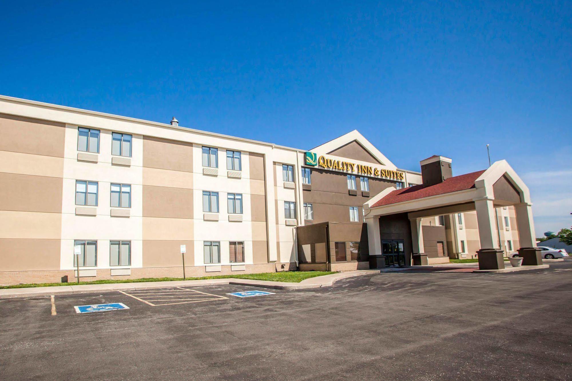 Hampton Inn Kansas City-Лийс Съмит Екстериор снимка