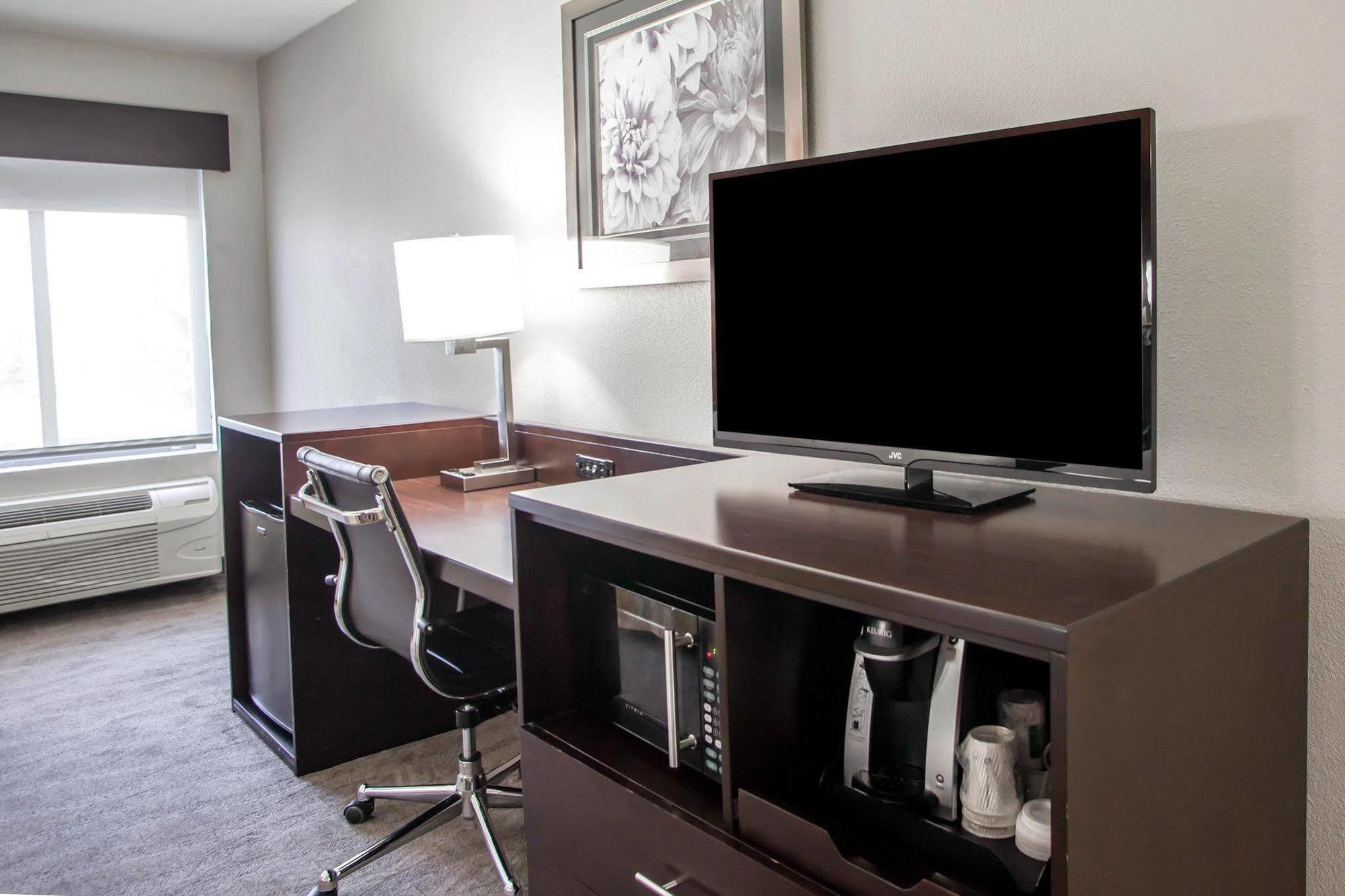 Hampton Inn Kansas City-Лийс Съмит Екстериор снимка